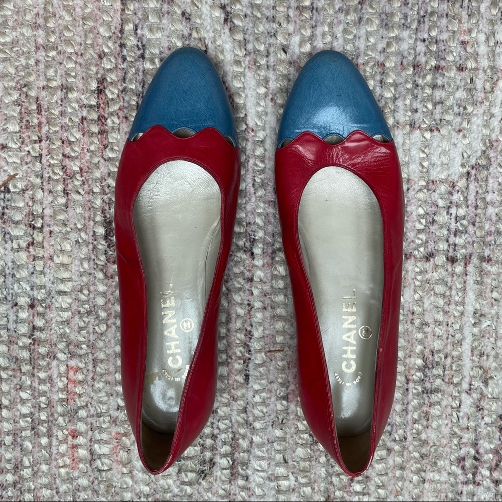 Blue and red leather Chanel ballet flats 38